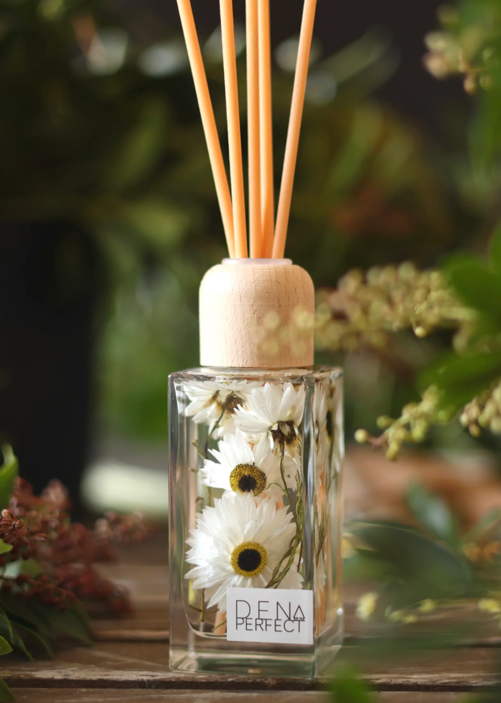 
                  
                    Den Perfect Reed Diffuser
                  
                